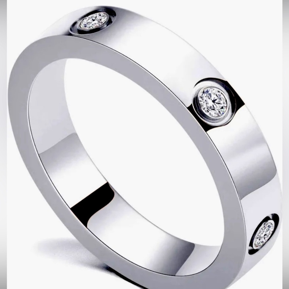 New💕 CZ embezzled Ring
